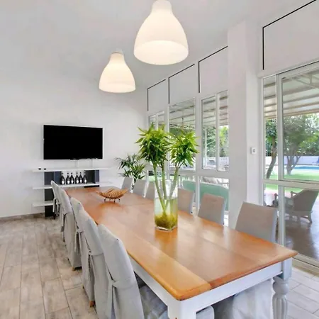 فيلة Ecologica أذيخي